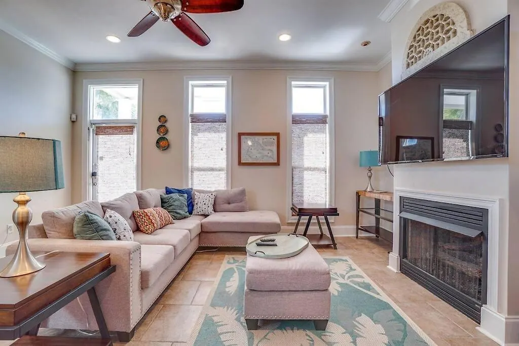 Semesterbostad Amzg Gulf View,4 Bd/3.5 Bath Home, Pvt Heated Pool Panama City Beach